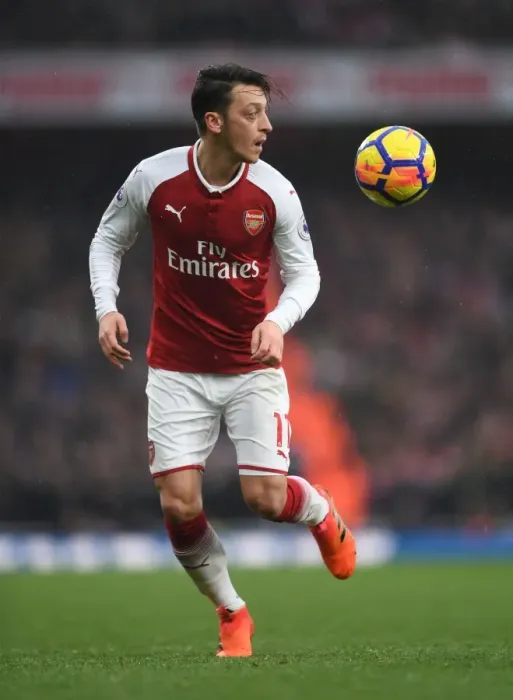 Framed Print : Mesut Ozil: In Action for Arsenal Against Tottenham Hotspur, Premier League 2017-18 Framed Print : Mesut Ozil: In Action for Arsenal Against Tottenham Hotspur, Premier League 2017-18