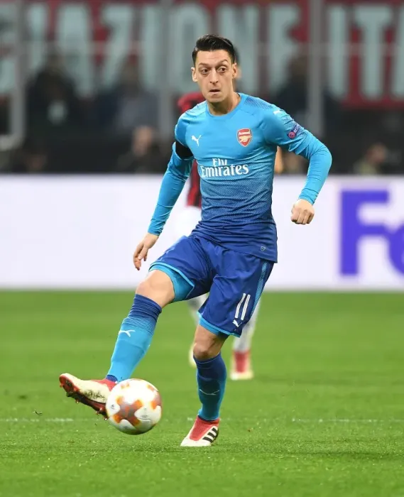 Framed Print : Mesut Ozil in Action: Arsenal vs. AC Milan, UEFA Europa League 2018