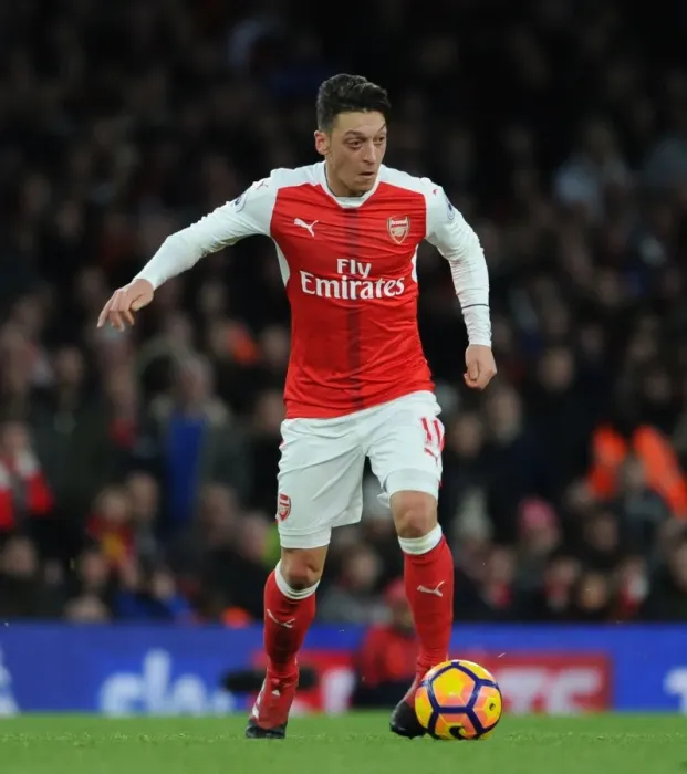 Framed Print : Mesut Ozil in Action: Arsenal vs AFC Bournemouth, Premier League 2016 / 17