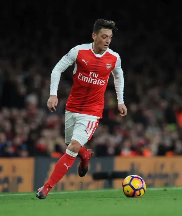 Framed Print : Mesut Ozil in Action: Arsenal vs AFC Bournemouth, Premier League 2016 / 17