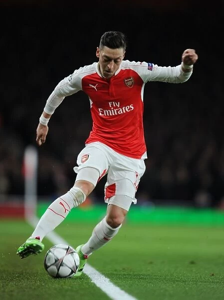 Mesut Ozil in Action: Arsenal vs. Barcelona, 2015 / 16 UEFA Champions League - Round of 16, First Leg