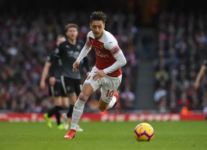 Framed Print : Mesut Ozil in Action: Arsenal vs Burnley, Premier League 2018-19 Framed Print : Mesut Ozil in Action: Arsenal vs Burnley, Premier League 2018-19