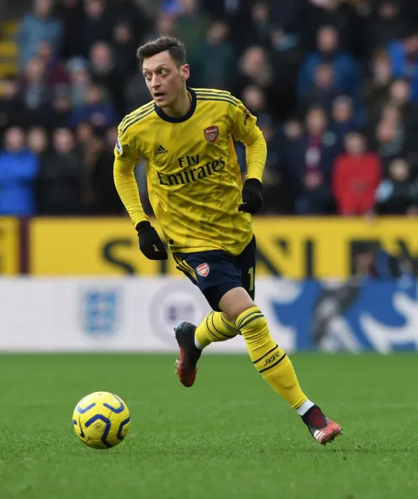 Framed Print : Mesut Ozil in Action: Arsenal vs. Burnley, Premier League 2019-2020 Framed Print : Mesut Ozil in Action: Arsenal vs. Burnley, Premier League 2019-2020
