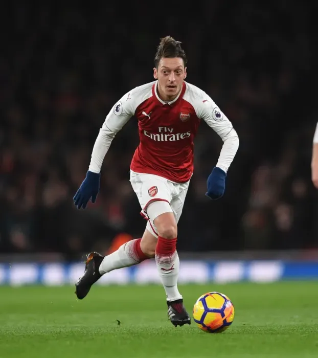 Framed Print : Mesut Ozil in Action: Arsenal vs. Chelsea, Premier League 2017-18 Framed Print : Mesut Ozil in Action: Arsenal vs. Chelsea, Premier League 2017-18