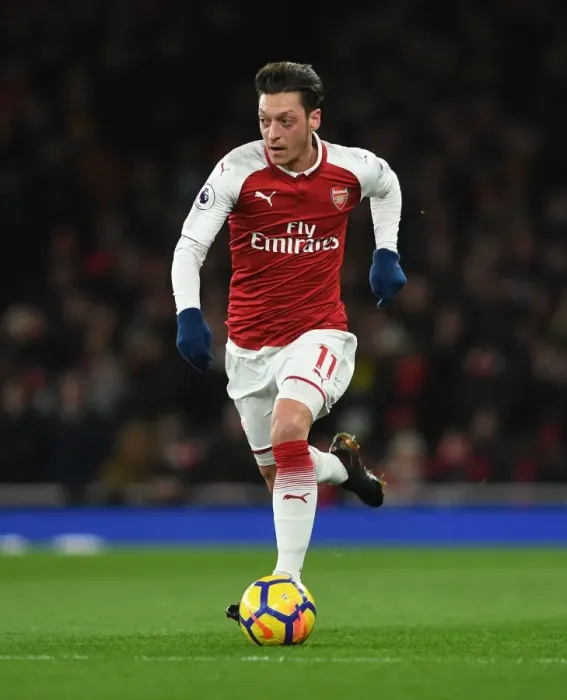Framed Print : Mesut Ozil in Action: Arsenal vs. Chelsea, Premier League 2017-18 Framed Print : Mesut Ozil in Action: Arsenal vs. Chelsea, Premier League 2017-18