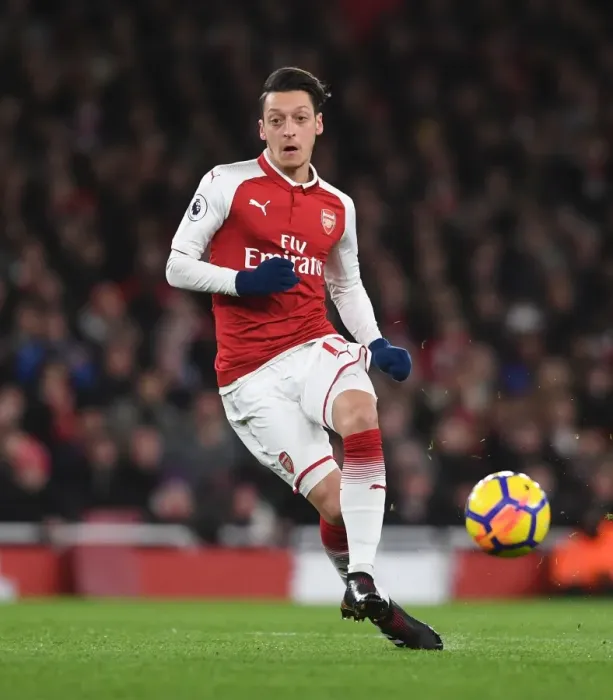 Framed Print : Mesut Ozil in Action: Arsenal vs. Chelsea, Premier League 2017-18 Framed Print : Mesut Ozil in Action: Arsenal vs. Chelsea, Premier League 2017-18