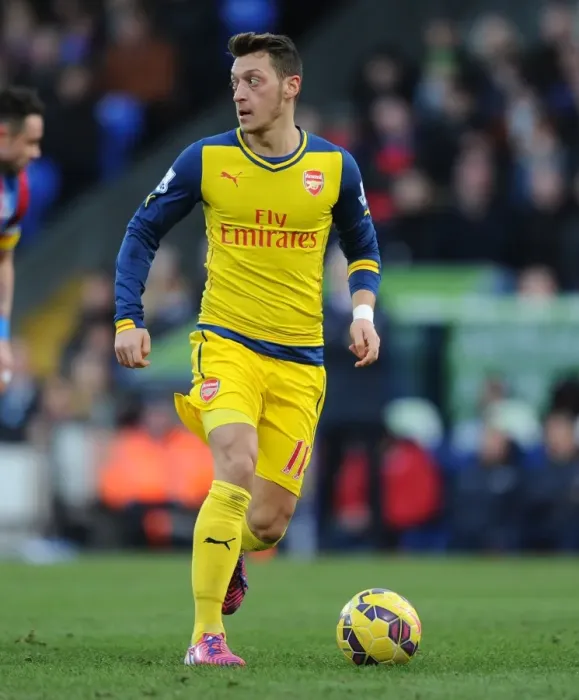 Framed Print : Mesut Ozil in Action: Arsenal vs. Crystal Palace, Premier League 2014-15