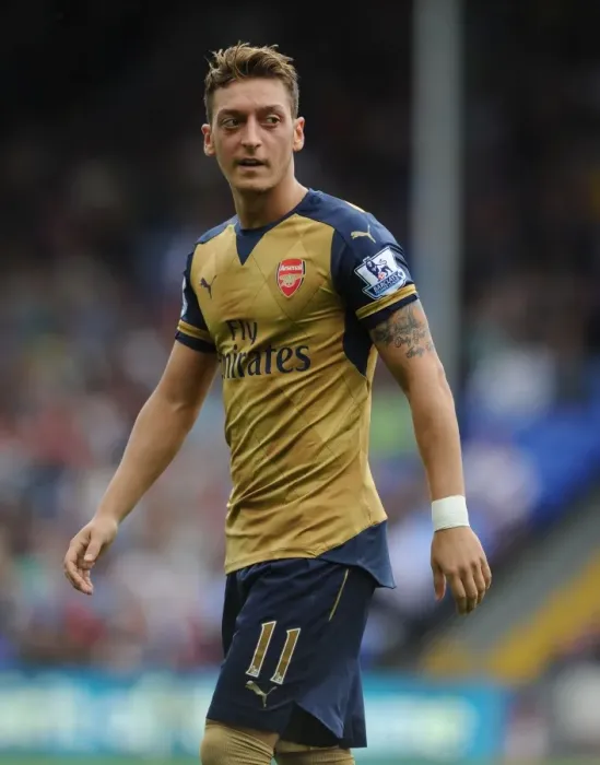 Framed Print : Mesut Ozil in Action: Arsenal vs. Crystal Palace, Premier League 2015-16 Framed Print : Mesut Ozil in Action: Arsenal vs. Crystal Palace, Premier League 2015-16
