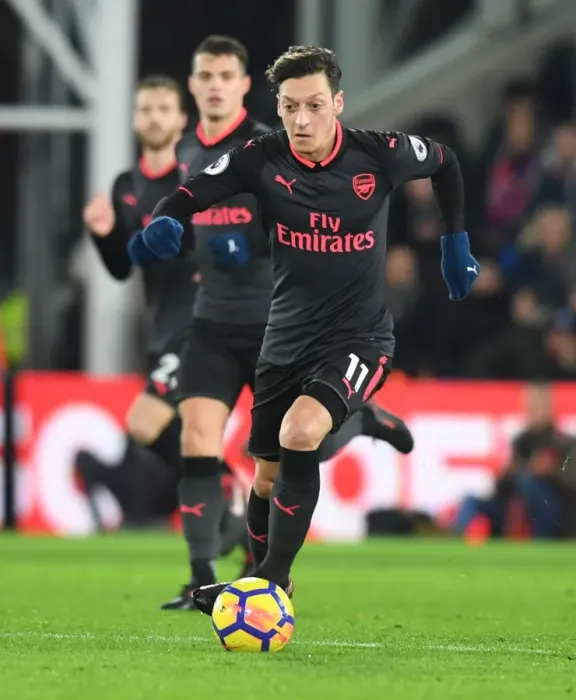 Framed Print : Mesut Ozil in Action: Arsenal vs. Crystal Palace, Premier League 2017-18 Framed Print : Mesut Ozil in Action: Arsenal vs. Crystal Palace, Premier League 2017-18