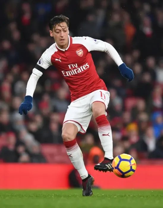 Framed Print : Mesut Ozil in Action: Arsenal vs Crystal Palace, Premier League 2017-18 Framed Print : Mesut Ozil in Action: Arsenal vs Crystal Palace, Premier League 2017-18