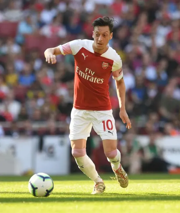 Framed Print : Mesut Ozil in Action: Arsenal vs Crystal Palace, Premier League 2018-19 Framed Print : Mesut Ozil in Action: Arsenal vs Crystal Palace, Premier League 2018-19