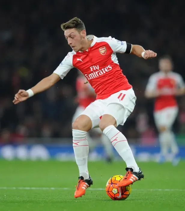 Framed Print : Mesut Ozil in Action: Arsenal vs. Everton, Premier League 2015 / 16 Framed Print : Mesut Ozil in Action: Arsenal vs. Everton, Premier League 2015 / 16