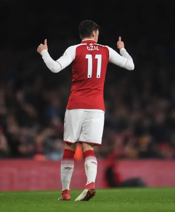 Framed Print : Mesut Ozil in Action: Arsenal vs. Everton, Premier League 2017-18 Framed Print : Mesut Ozil in Action: Arsenal vs. Everton, Premier League 2017-18