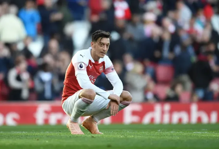 Framed Print : Mesut Ozil in Action: Arsenal vs. Everton, Premier League 2018-19 Framed Print : Mesut Ozil in Action: Arsenal vs. Everton, Premier League 2018-19