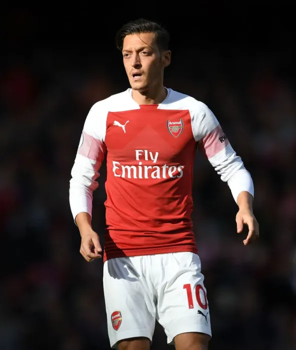 Framed Print : Mesut Ozil in Action: Arsenal vs. Everton, Premier League 2018-19