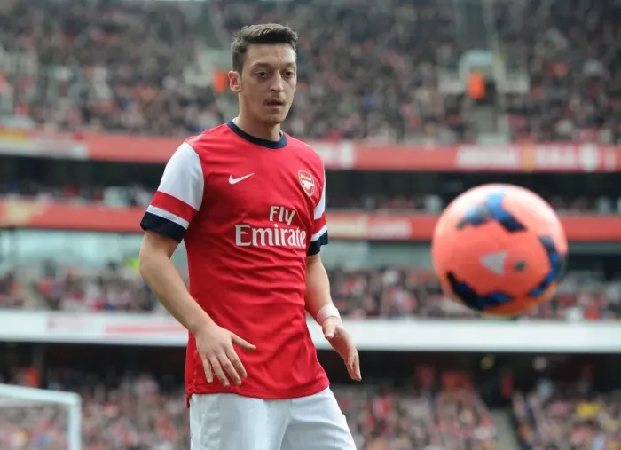Framed Print : Mesut Ozil in Action: Arsenal vs Everton, FA Cup Quarter-Final, 2014 Framed Print : Mesut Ozil in Action: Arsenal vs Everton, FA Cup Quarter-Final, 2014