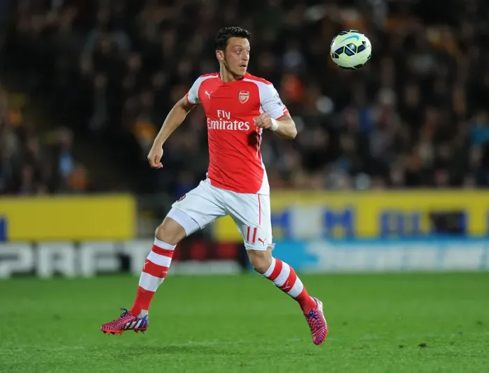 Framed Print : Mesut Ozil in Action: Arsenal vs. Hull City, Premier League 2014 / 15 Framed Print : Mesut Ozil in Action: Arsenal vs. Hull City, Premier League 2014 / 15