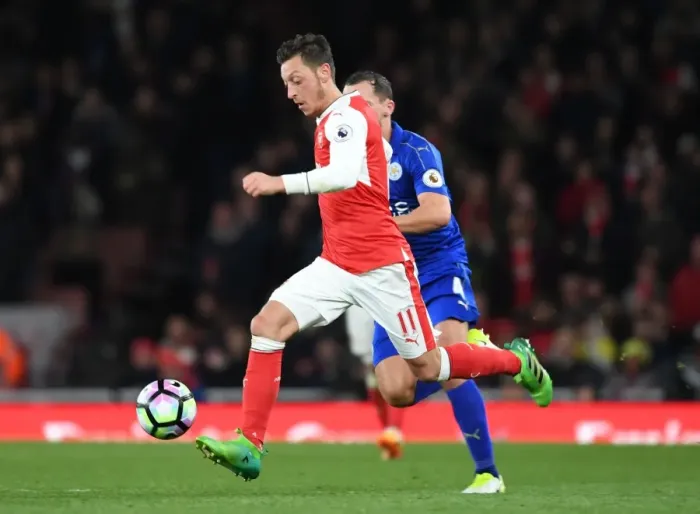 Framed Print : Mesut Ozil in Action: Arsenal vs Leicester City, Premier League 2016-17 Framed Print : Mesut Ozil in Action: Arsenal vs Leicester City, Premier League 2016-17