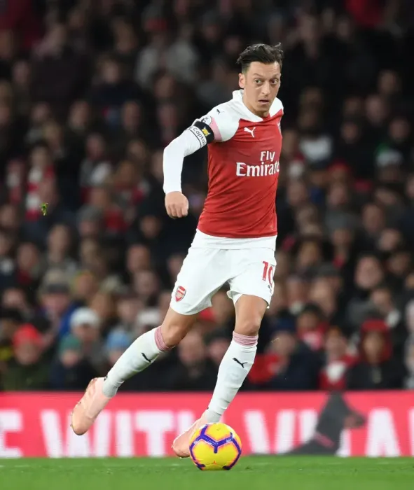 Framed Print : Mesut Ozil in Action: Arsenal vs. Liverpool, Premier League 2018-19