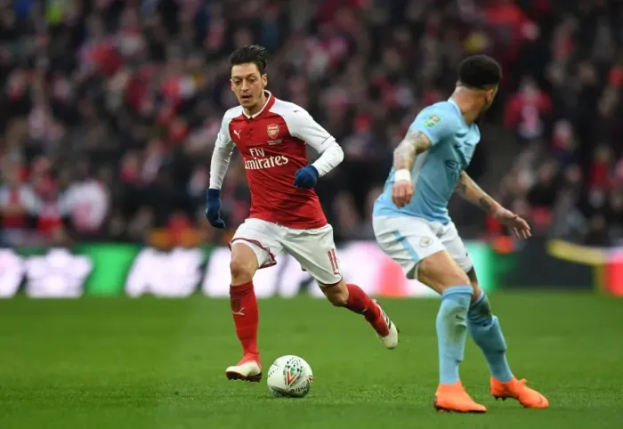Framed Print : Mesut Ozil in Action: Arsenal vs Manchester City - Carabao Cup Final 2018 Framed Print : Mesut Ozil in Action: Arsenal vs Manchester City - Carabao Cup Final 2018