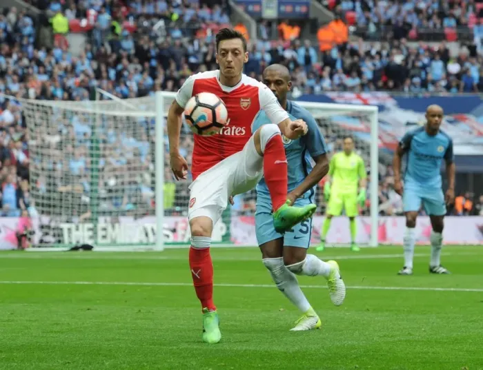 Framed Print : Mesut Ozil in Action: Arsenal vs Manchester City - FA Cup Semi-Final
