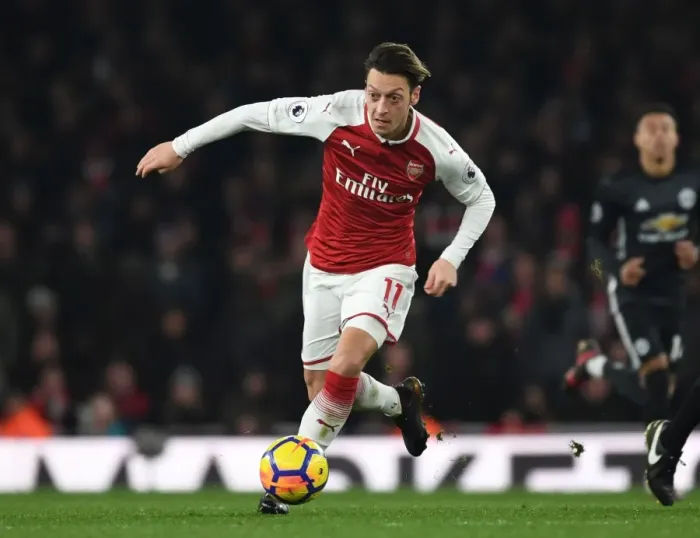 Framed Print : Mesut Ozil in Action: Arsenal vs Manchester United, Premier League 2017-18 Framed Print : Mesut Ozil in Action: Arsenal vs Manchester United, Premier League 2017-18