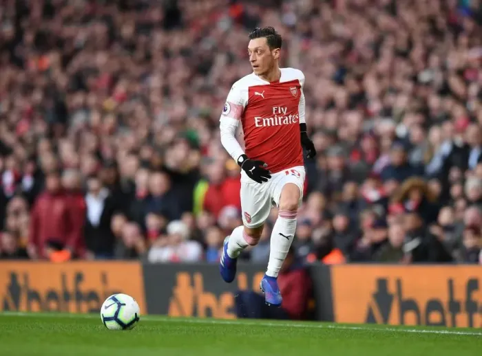 Framed Print : Mesut Ozil in Action: Arsenal vs Manchester United, Premier League 2018-19