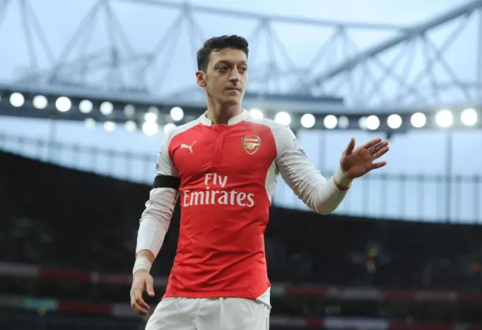 Framed Print : Mesut Ozil in Action: Arsenal vs Newcastle United, Premier League 2015-16