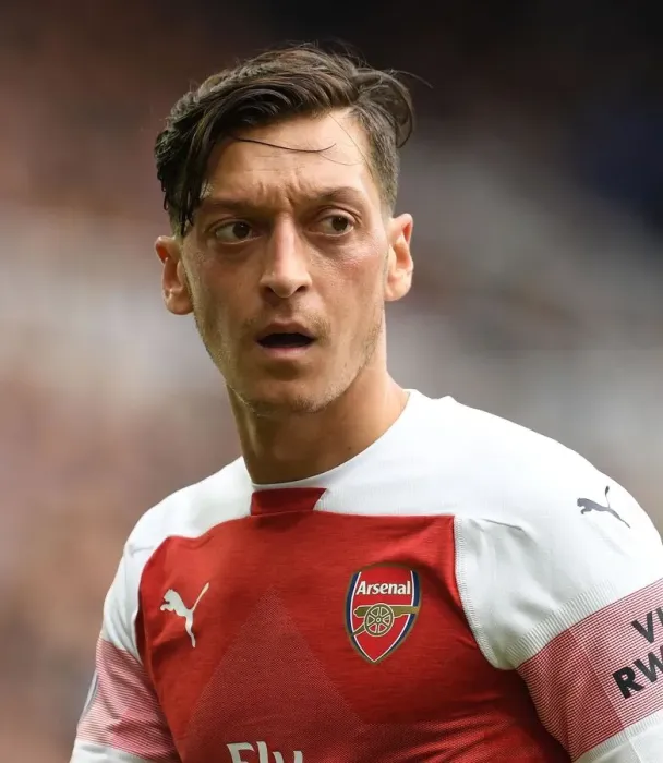 Framed Print : Mesut Ozil in Action: Arsenal vs. Newcastle United, Premier League 2018-19 Framed Print : Mesut Ozil in Action: Arsenal vs. Newcastle United, Premier League 2018-19