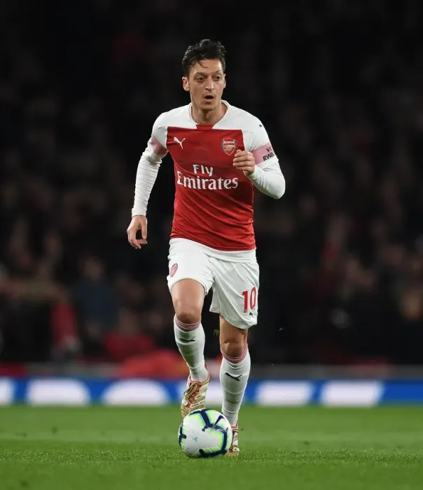 Framed Print : Mesut Ozil in Action: Arsenal vs. Newcastle United, Premier League 2018-19 Framed Print : Mesut Ozil in Action: Arsenal vs. Newcastle United, Premier League 2018-19