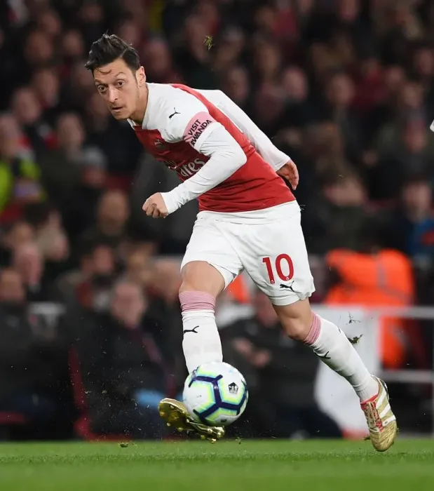 Framed Print : Mesut Ozil in Action: Arsenal vs Newcastle United, Premier League 2018-19