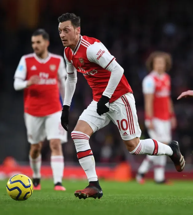 Framed Print : Mesut Ozil in Action: Arsenal vs Newcastle United, Premier League 2019-2020 Framed Print : Mesut Ozil in Action: Arsenal vs Newcastle United, Premier League 2019-2020