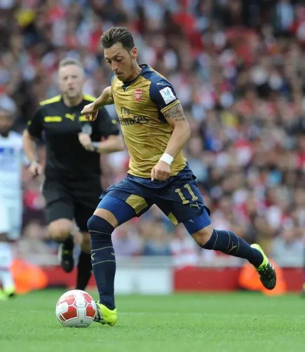 Framed Print : Mesut Ozil in Action: Arsenal vs. Olympique Lyonnais, Emirates Cup 2015 / 16