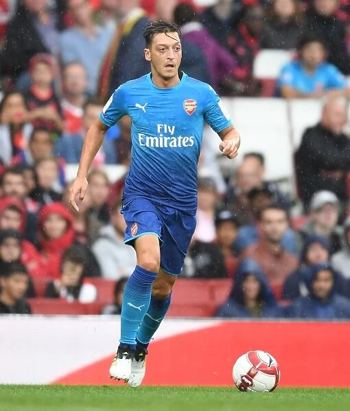 Mesut Ozil in Action: Arsenal vs SL Benfica, Emirates Cup 2017-18