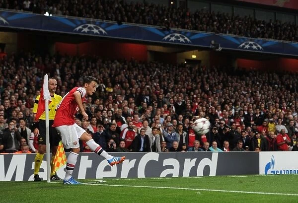 Mesut Ozil in Action: Arsenal vs SSC Napoli (2013-14)