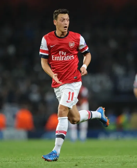 Framed Print : Mesut Ozil in Action: Arsenal vs. SSC Napoli, UEFA Champions League, 2013 Framed Print : Mesut Ozil in Action: Arsenal vs. SSC Napoli, UEFA Champions League, 2013