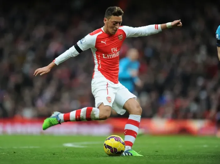 Framed Print : Mesut Ozil in Action: Arsenal vs. Stoke City (Premier League 2014-15)