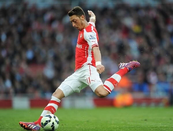 Mesut Ozil in Action: Arsenal vs Sunderland, Premier League 2014-15