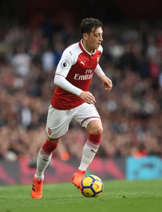 Framed Print : Mesut Ozil in Action: Arsenal vs Swansea City, Premier League 2017-18