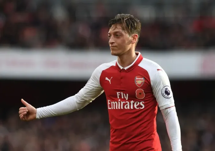 Framed Print : Mesut Ozil in Action: Arsenal vs Swansea City, Premier League 2017-18 Framed Print : Mesut Ozil in Action: Arsenal vs Swansea City, Premier League 2017-18