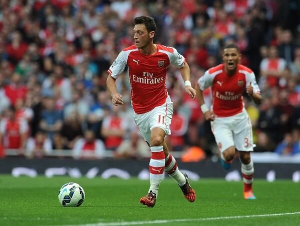 Mesut Ozil in Action: Arsenal vs. Tottenham (2014-15)