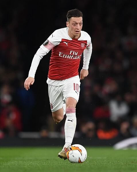 Mesut Ozil in Action: Arsenal vs Valencia, UEFA Europa League Semi-Final (2018-19)