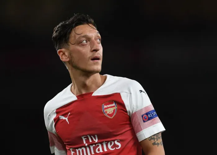 Framed Print : Mesut Ozil in Action: Arsenal vs. Vorskla Poltava, UEFA Europa League 2018-19