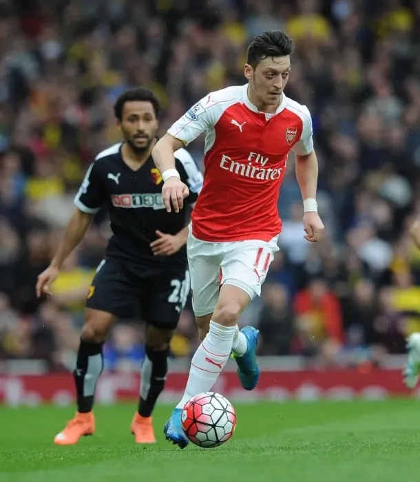 Framed Print : Mesut Ozil in Action: Arsenal vs. Watford, Premier League 2015-16