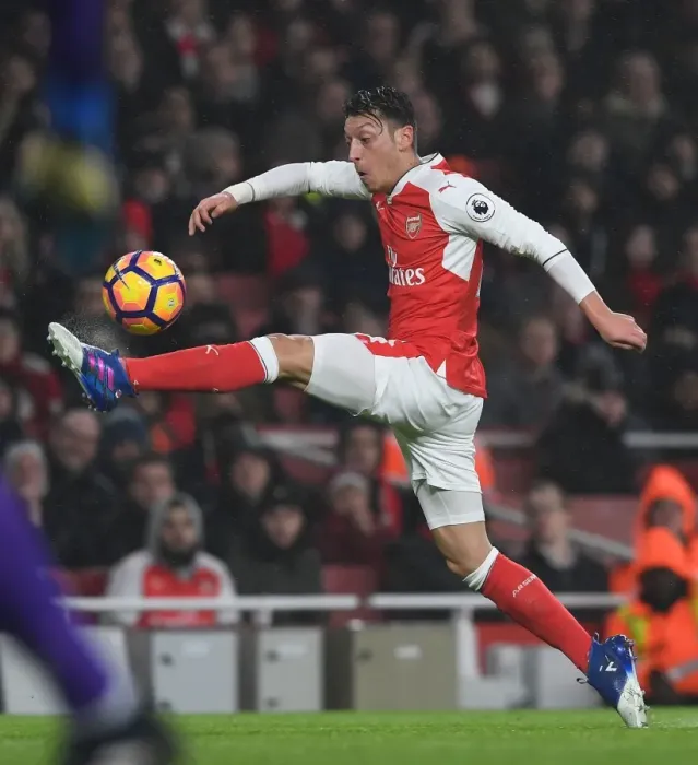 Framed Print : Mesut Ozil in Action: Arsenal vs. Watford, Premier League 2016-17 Framed Print : Mesut Ozil in Action: Arsenal vs. Watford, Premier League 2016-17
