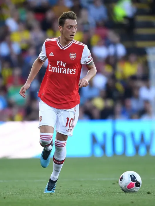 Framed Print : Mesut Ozil in Action: Arsenal vs. Watford, Premier League 2019-20 Framed Print : Mesut Ozil in Action: Arsenal vs. Watford, Premier League 2019-20