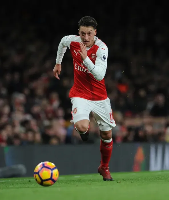 Framed Print : Mesut Ozil in Action: Arsenal vs. West Bromwich Albion, Premier League 2016-17