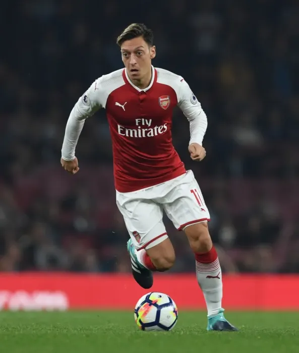 Framed Print : Mesut Ozil in Action: Arsenal vs. West Bromwich Albion, Premier League 2017-18