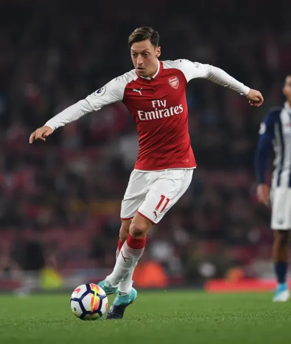 Framed Print : Mesut Ozil: In Action for Arsenal vs West Bromwich Albion, Premier League 2017-18