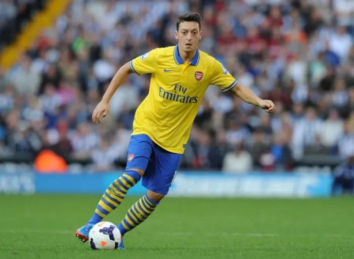 Framed Print : Mesut Ozil in Action: Arsenal vs West Bromwich Albion, 2013-14 Premier League Framed Print : Mesut Ozil in Action: Arsenal vs West Bromwich Albion, 2013-14 Premier League